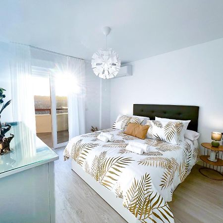 Apartamento A 900 M De La Playa Y Con Vistas Al Mar En 푸엔히롤라 외부 사진