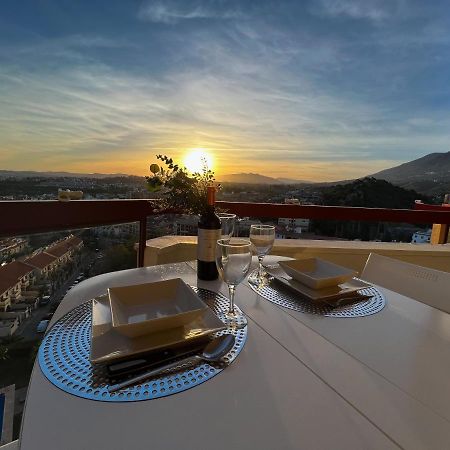 Apartamento A 900 M De La Playa Y Con Vistas Al Mar En 푸엔히롤라 외부 사진