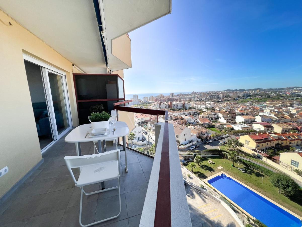 Apartamento A 900 M De La Playa Y Con Vistas Al Mar En 푸엔히롤라 외부 사진