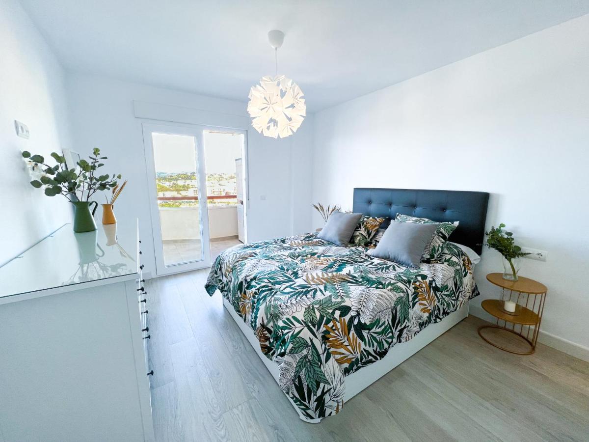 Apartamento A 900 M De La Playa Y Con Vistas Al Mar En 푸엔히롤라 외부 사진