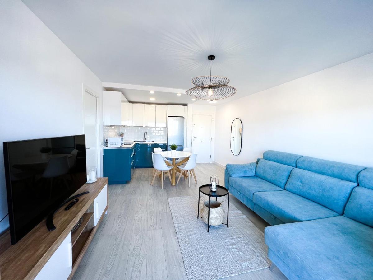 Apartamento A 900 M De La Playa Y Con Vistas Al Mar En 푸엔히롤라 외부 사진