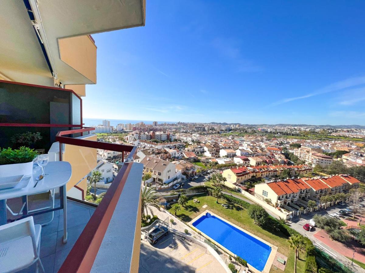 Apartamento A 900 M De La Playa Y Con Vistas Al Mar En 푸엔히롤라 외부 사진
