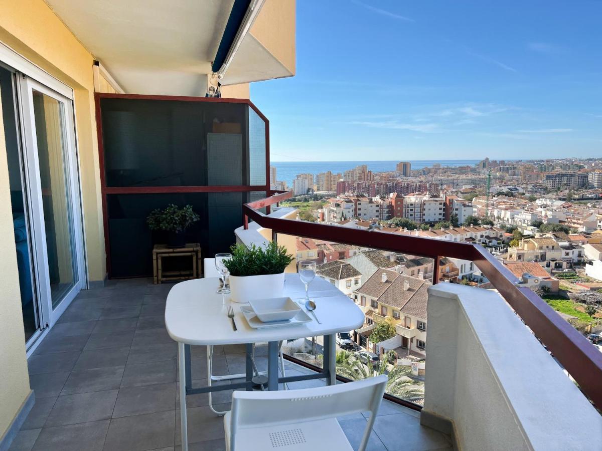 Apartamento A 900 M De La Playa Y Con Vistas Al Mar En 푸엔히롤라 외부 사진