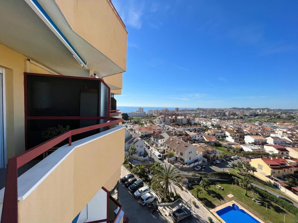 Apartamento A 900 M De La Playa Y Con Vistas Al Mar En 푸엔히롤라 외부 사진