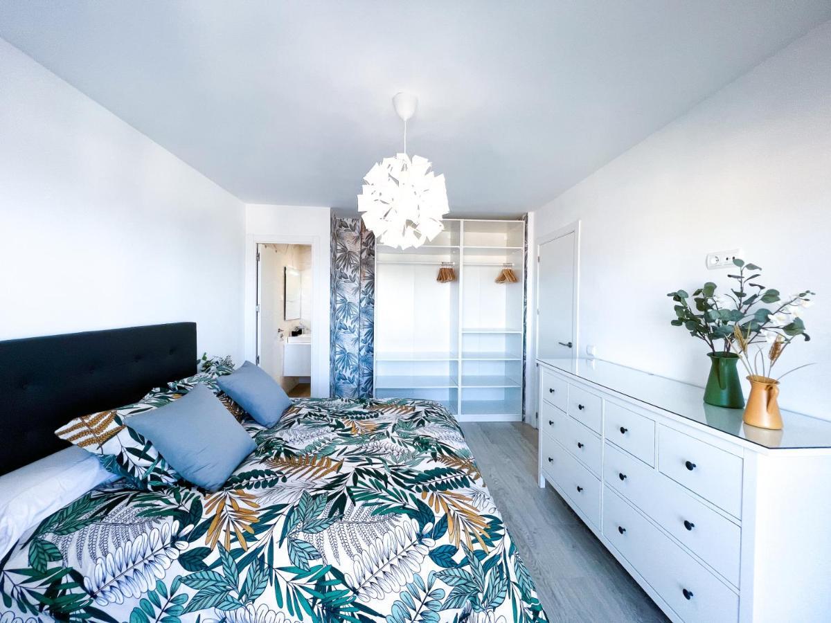 Apartamento A 900 M De La Playa Y Con Vistas Al Mar En 푸엔히롤라 외부 사진