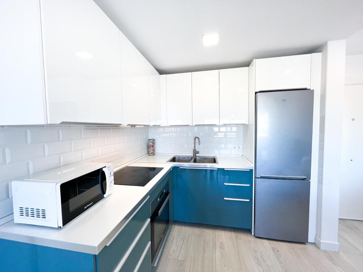 Apartamento A 900 M De La Playa Y Con Vistas Al Mar En 푸엔히롤라 외부 사진
