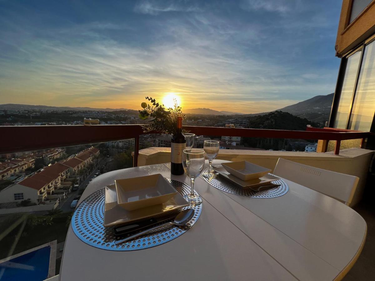 Apartamento A 900 M De La Playa Y Con Vistas Al Mar En 푸엔히롤라 외부 사진