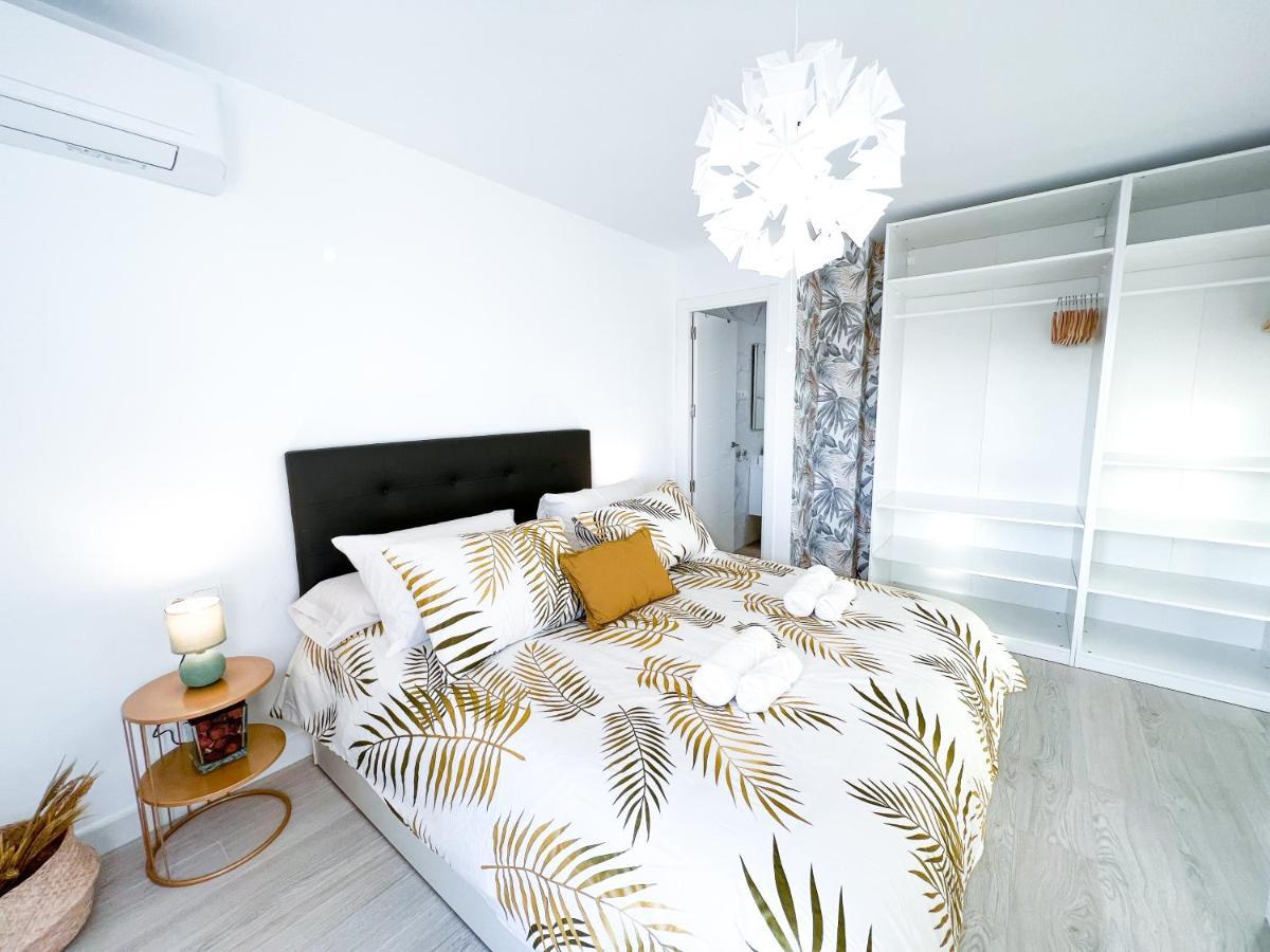 Apartamento A 900 M De La Playa Y Con Vistas Al Mar En 푸엔히롤라 외부 사진