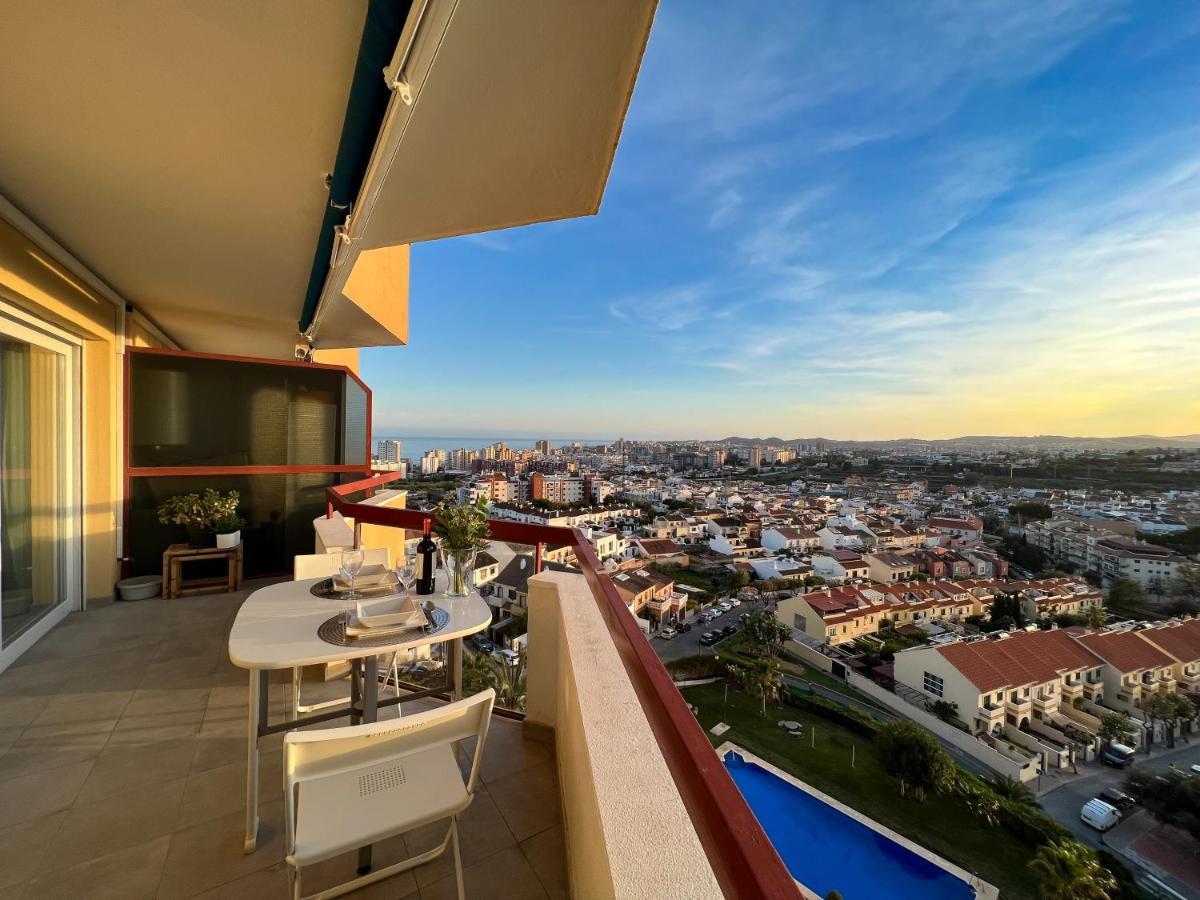 Apartamento A 900 M De La Playa Y Con Vistas Al Mar En 푸엔히롤라 외부 사진