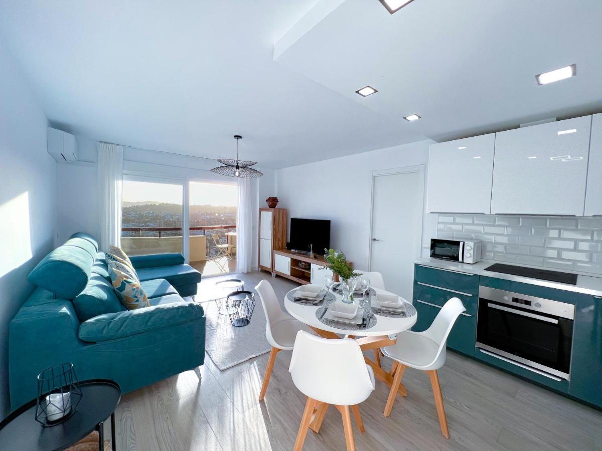 Apartamento A 900 M De La Playa Y Con Vistas Al Mar En 푸엔히롤라 외부 사진