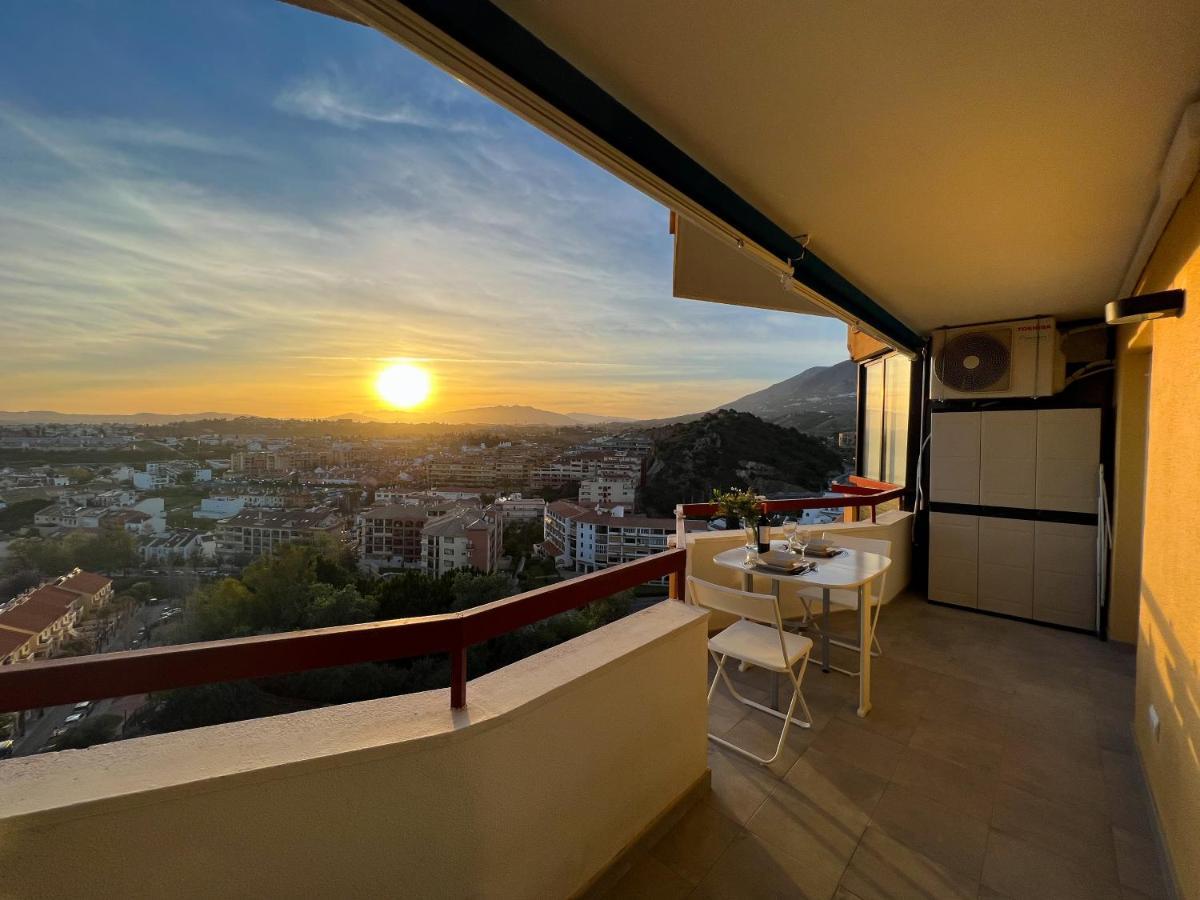 Apartamento A 900 M De La Playa Y Con Vistas Al Mar En 푸엔히롤라 외부 사진